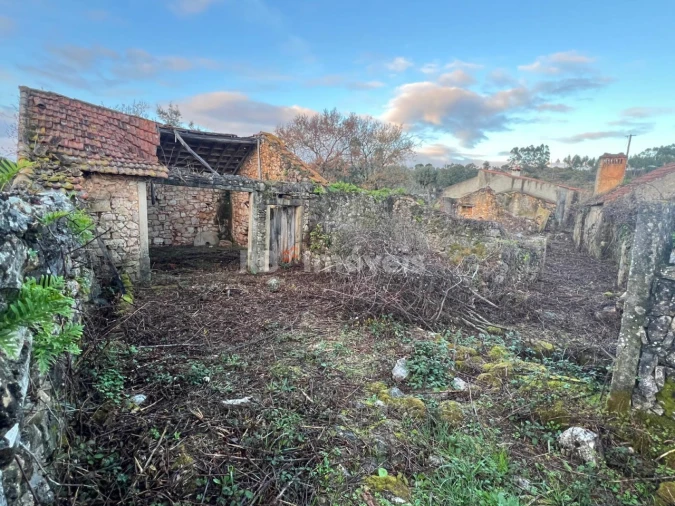 Quinta T4 para Venda em Além da Ribeira e Pedreira Foto 5