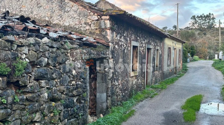 Quinta T4 para Venda em Além da Ribeira e Pedreira