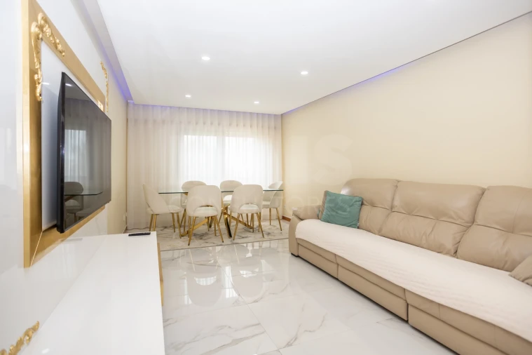 Apartamento T2 para Venda em Cacém e São Marcos Foto 2
