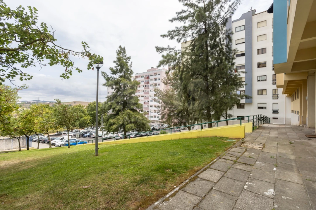 Apartamento T2 para Venda em Cacém e São Marcos Foto 12