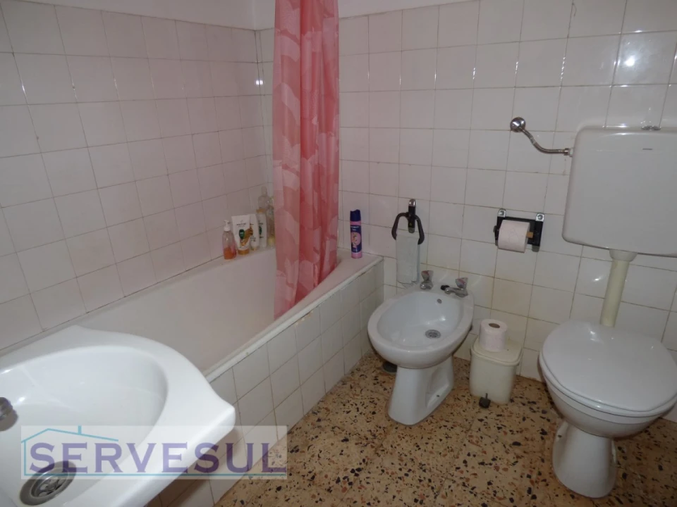Moradia T2 para Venda em Silves Foto 8
