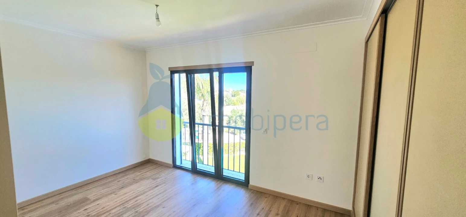 Moradia T2 para Venda em Guia Foto 14