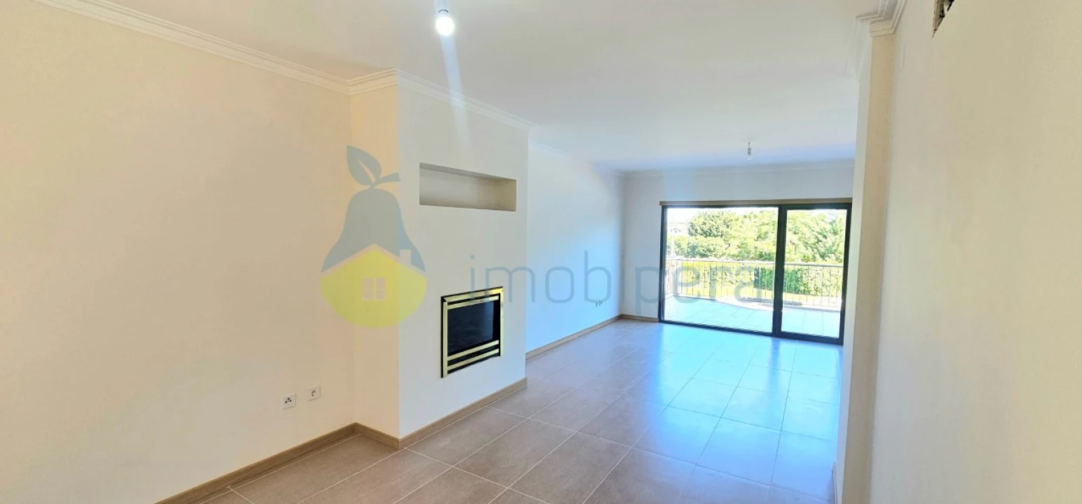 Moradia T2 para Venda em Guia Foto 5