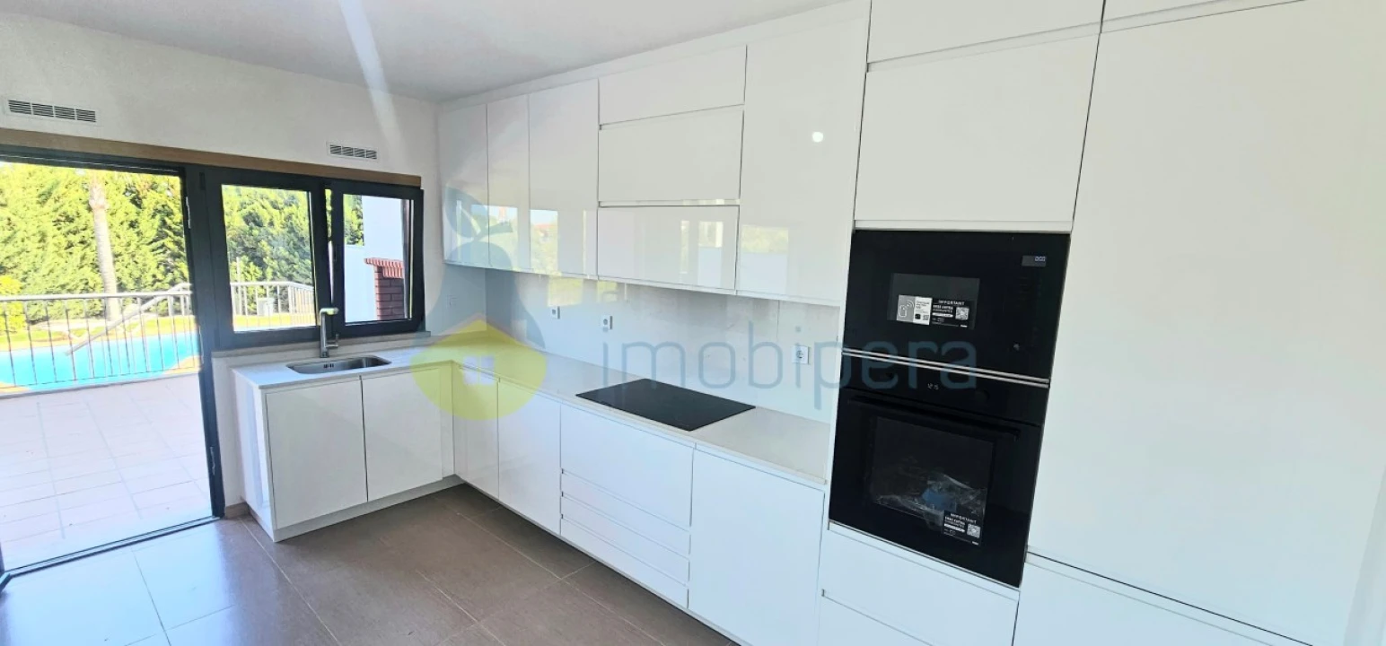 Moradia T2 para Venda em Guia Foto 10