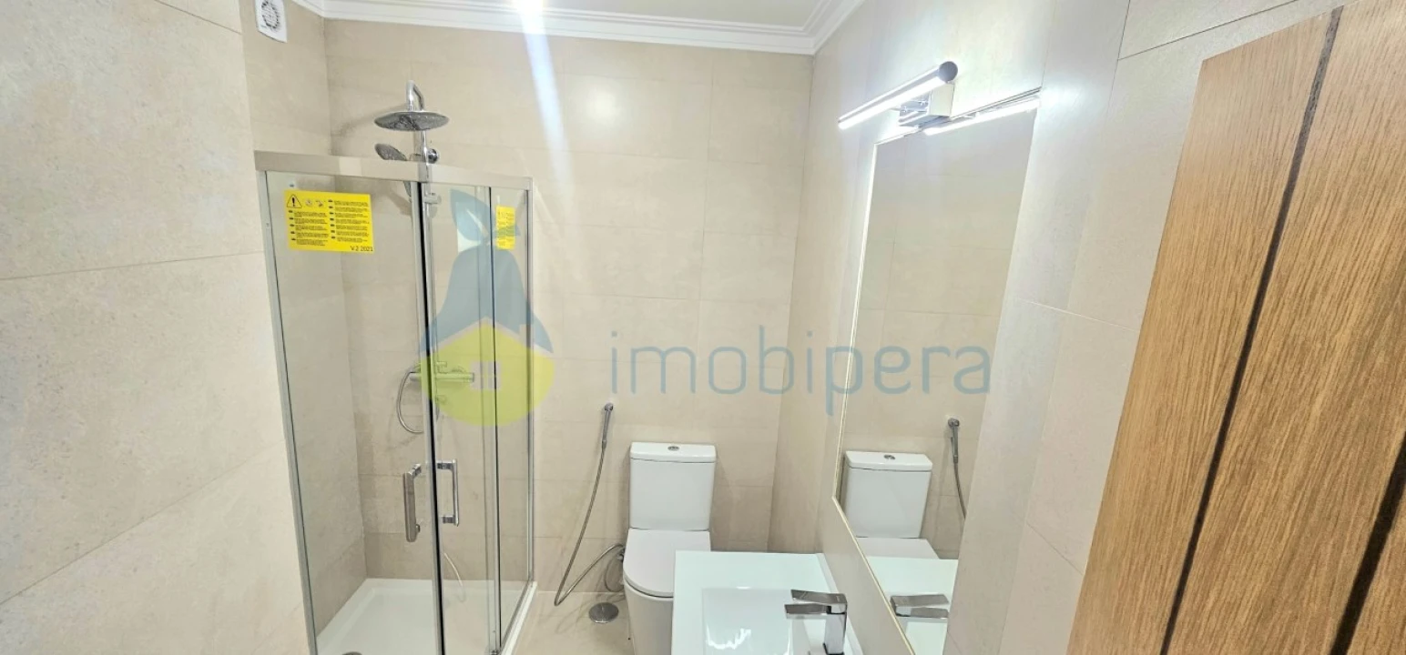 Moradia T2 para Venda em Guia Foto 19