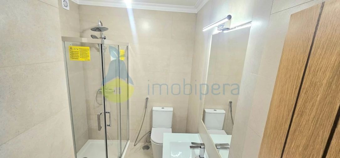 Moradia T2 para Venda em Guia Foto 19