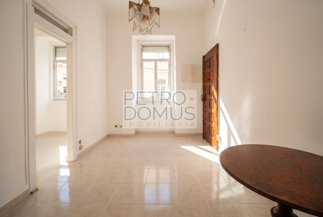Apartamento T2 para Venda em Penha de França Foto 1
