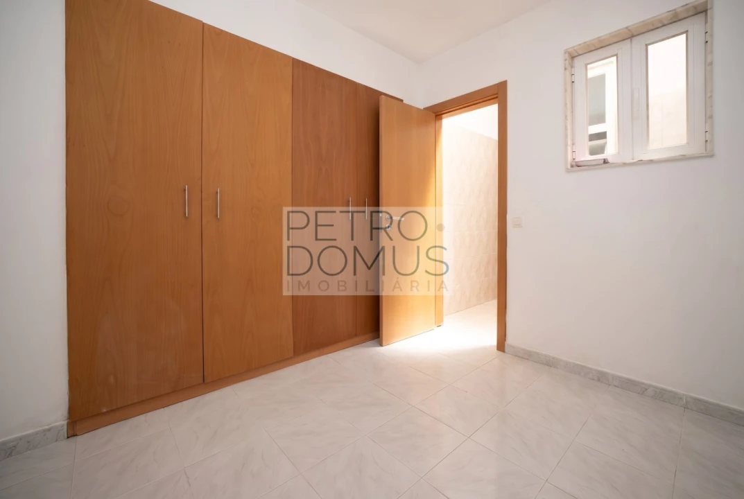 Apartamento T2 para Venda em Penha de França Foto 15