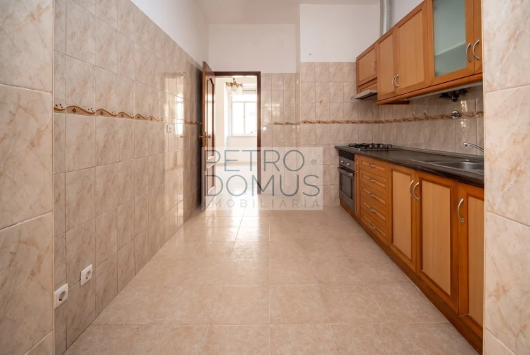 Apartamento T2 para Venda em Penha de França Foto 10