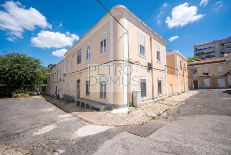 Apartamento T2 para Venda em Penha de França Foto 17