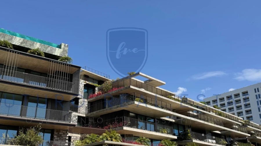 Loja para Arrendamento em São Martinho