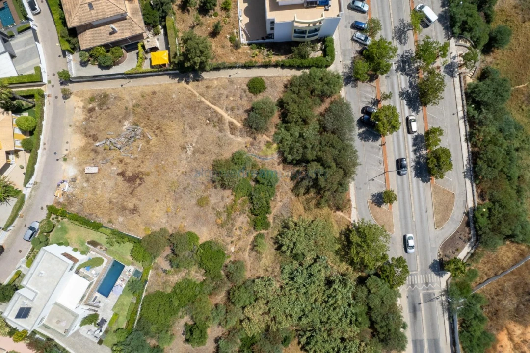 Terreno para Venda em Albufeira e Olhos de Água Foto 7
