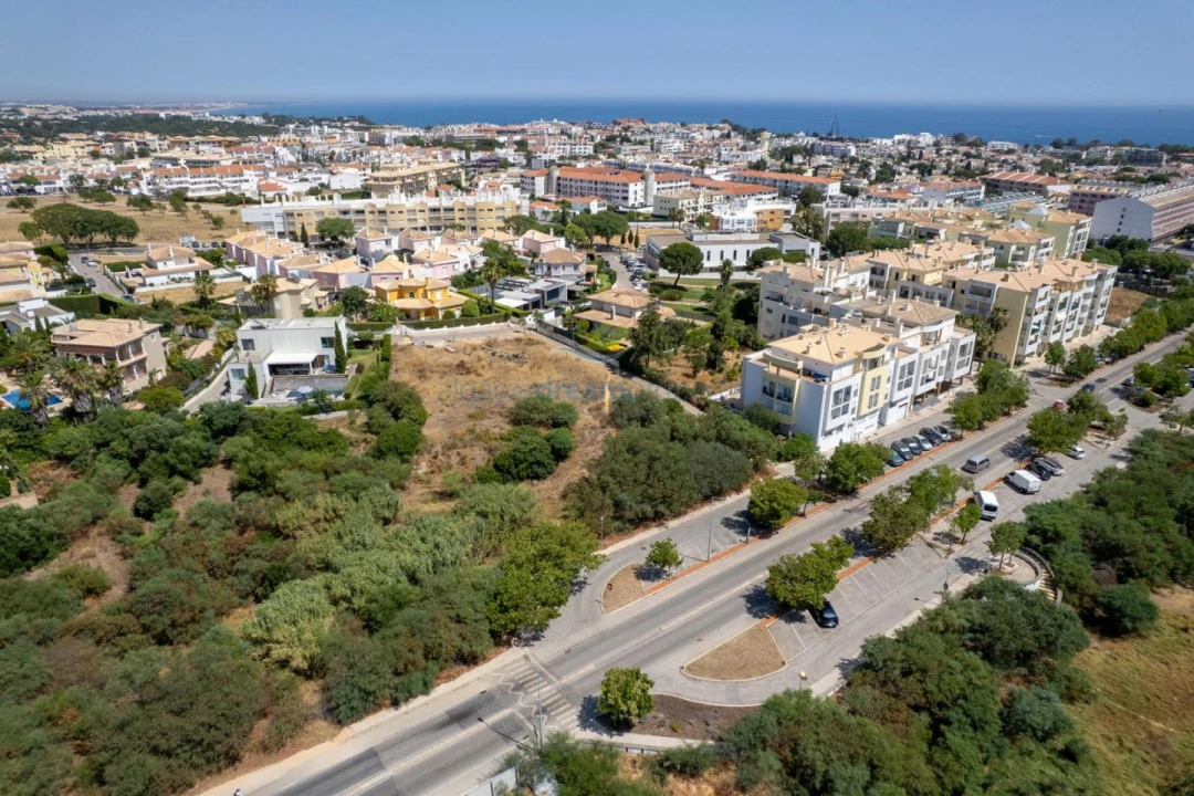 Terreno para Venda em Albufeira e Olhos de Água Foto 9