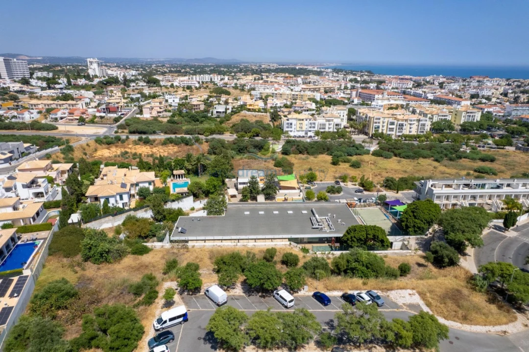 Terreno para Venda em Albufeira e Olhos de Água Foto 10