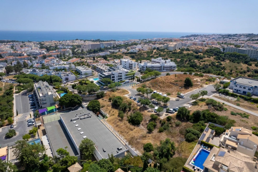 Terreno para Venda em Albufeira e Olhos de Água Foto 12