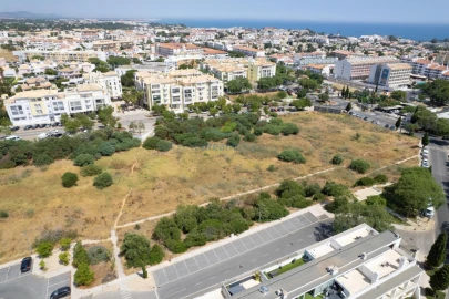 Terreno para Venda em Albufeira e Olhos de Água
