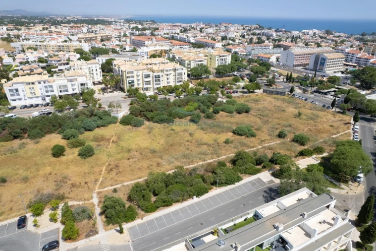 Terreno para Venda em Albufeira e Olhos de Água Foto 4
