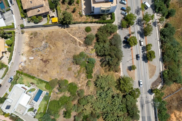 Terreno para Venda em Albufeira e Olhos de Água Foto 7