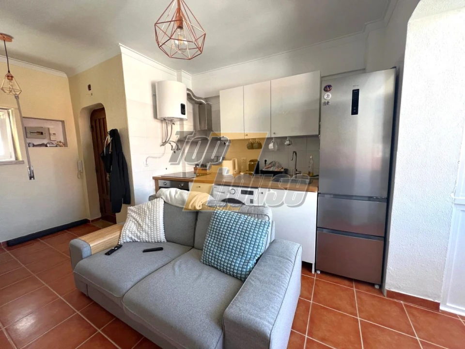 Apartamento T1 para Venda em Caparica e Trafaria Foto 3