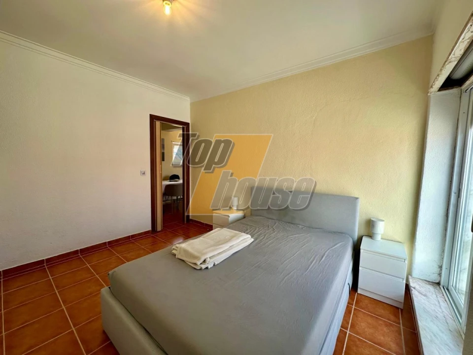 Apartamento T1 para Venda em Caparica e Trafaria Foto 11
