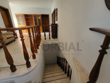 Moradia T5 para Venda em Ferreiras