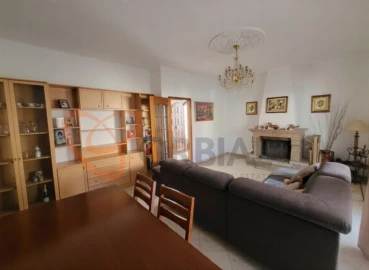Moradia T5 para Venda em Ferreiras