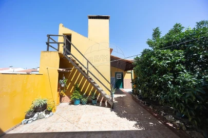 Moradia T2 para Venda em Raposa