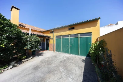 Moradia T2 para Venda em Raposa