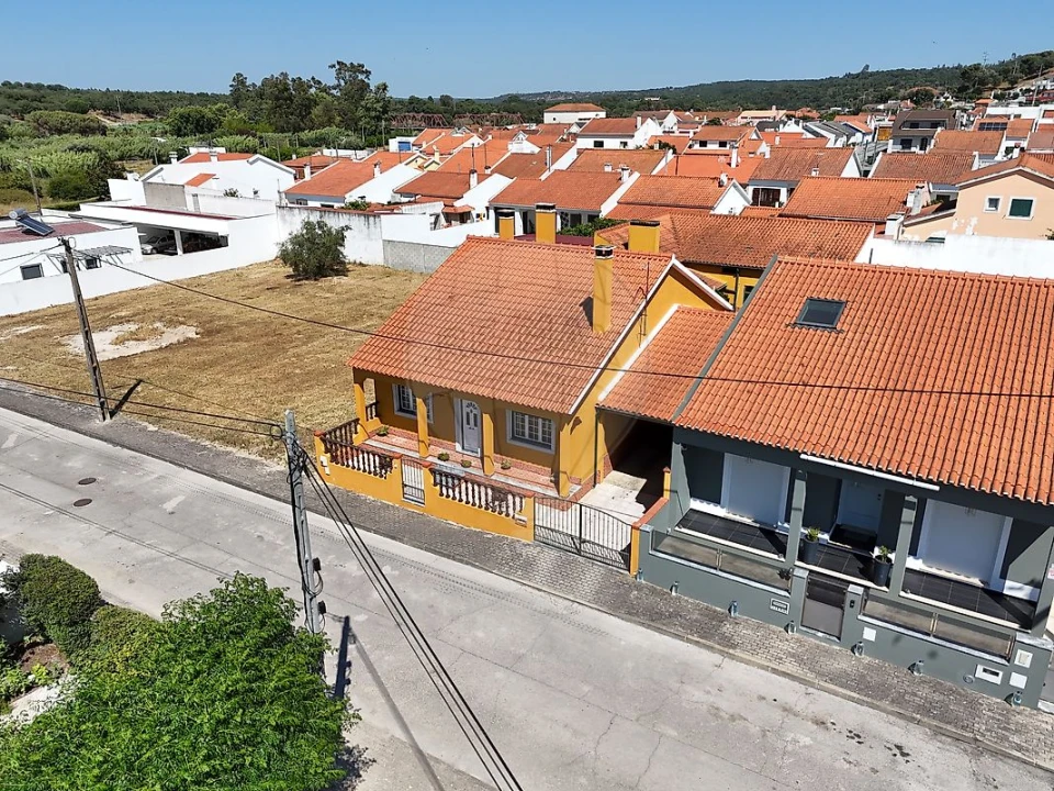 Moradia T2 para Venda em Raposa Foto 1