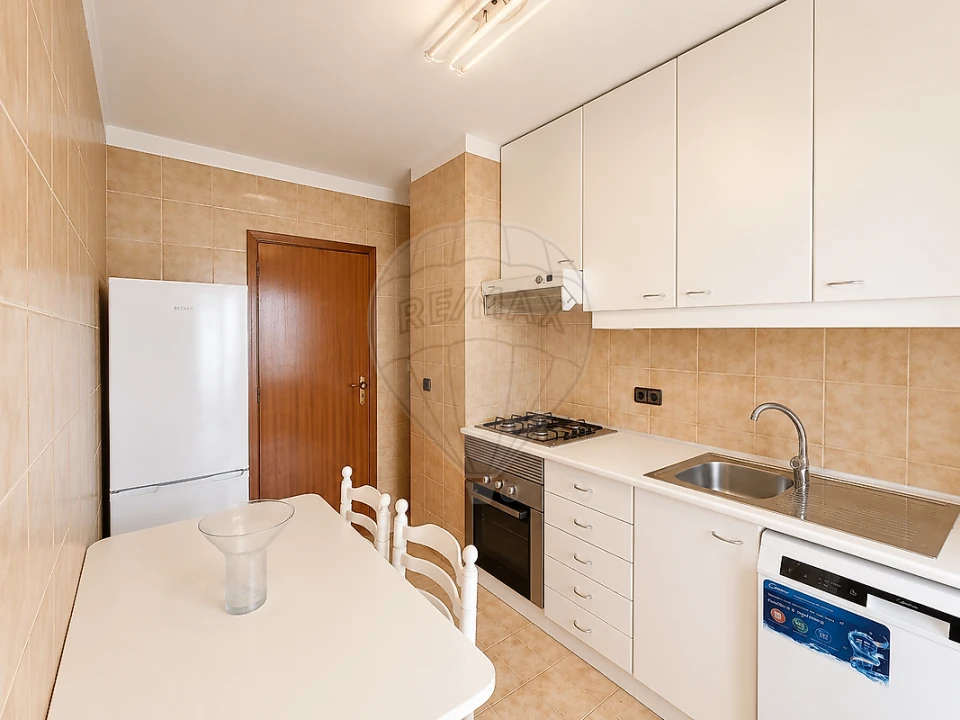 Apartamento T1 para Arrendamento em Mafamude e Vilar do Paraíso Foto 11