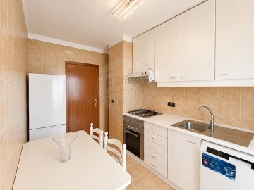Apartamento T1 para Arrendamento em Mafamude e Vilar do Paraíso