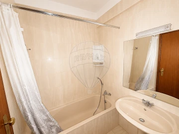Apartamento T1 para Arrendamento em Mafamude e Vilar do Paraíso