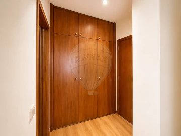 Apartamento T1 para Arrendamento em Mafamude e Vilar do Paraíso