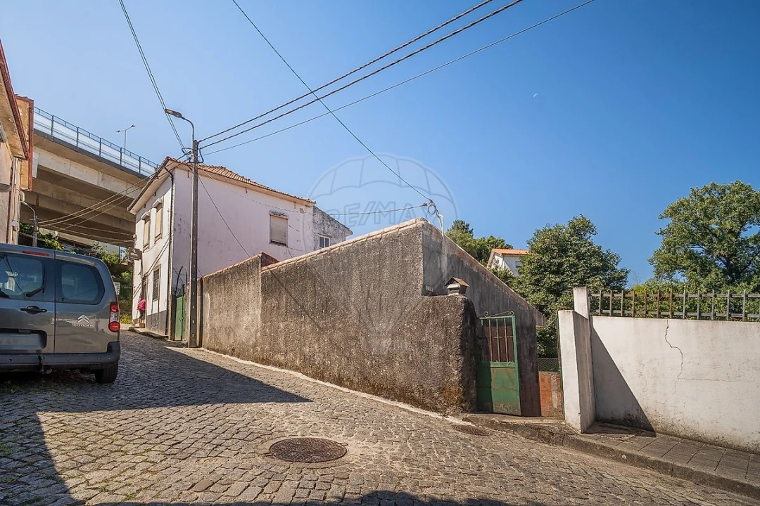 Moradia T2 para Venda em Oliveira do Douro Foto 15