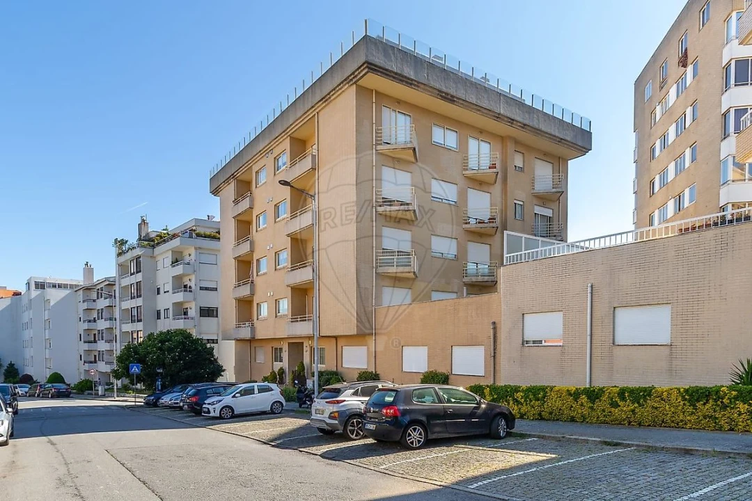 Apartamento T2 para Venda em Mafamude e Vilar do Paraíso Foto 27