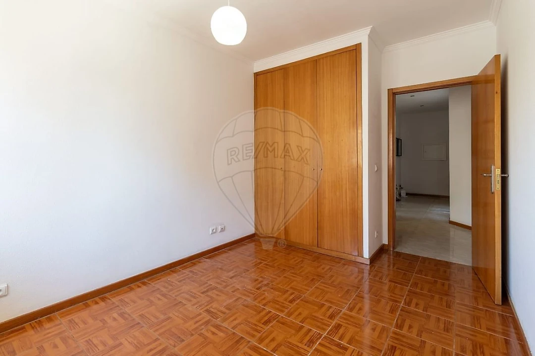 Apartamento T2 para Venda em Mafamude e Vilar do Paraíso Foto 21