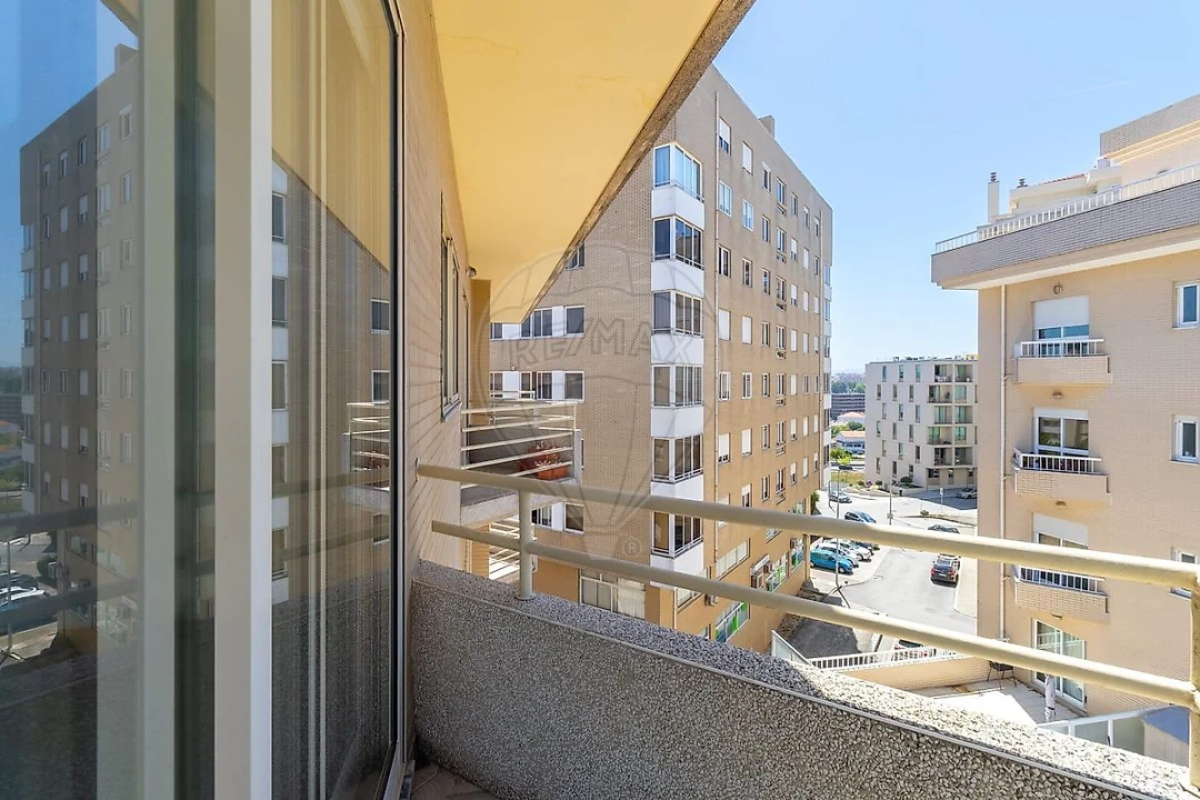 Apartamento T2 para Venda em Mafamude e Vilar do Paraíso Foto 8