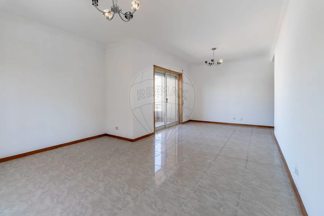Apartamento T2 para Venda em Mafamude e Vilar do Paraíso Foto 20