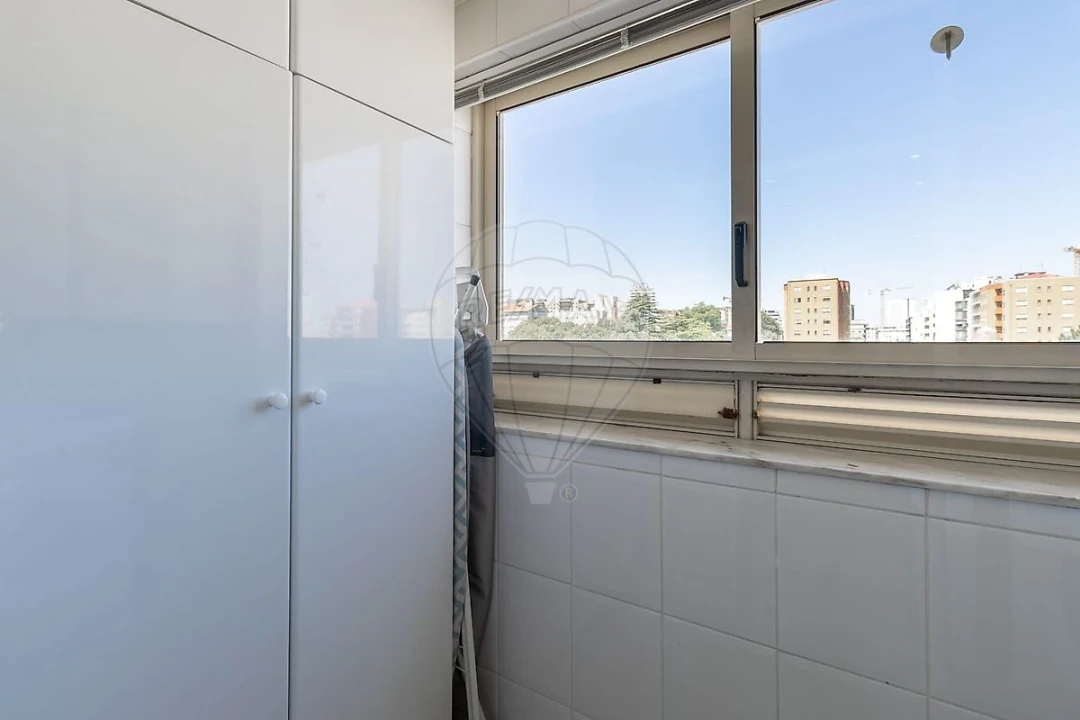 Apartamento T2 para Venda em Mafamude e Vilar do Paraíso Foto 3