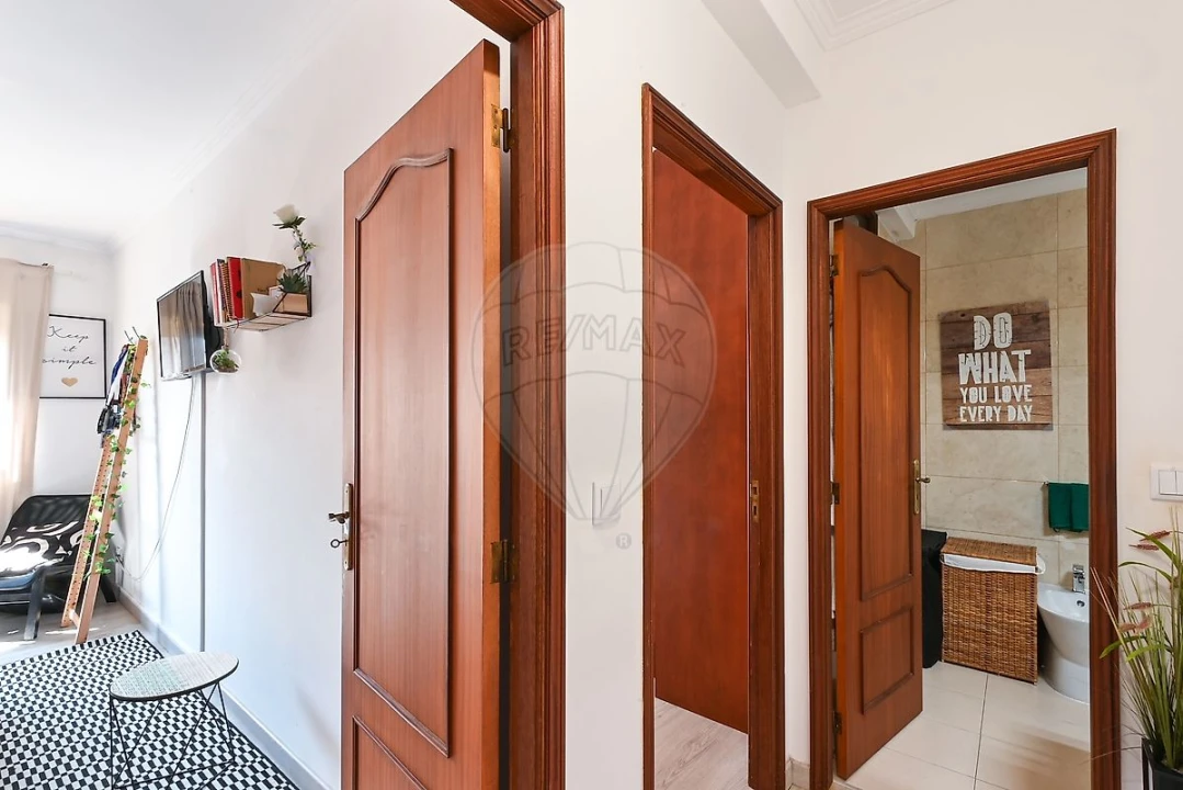 Apartamento T2 para Venda em Rio Tinto Foto 8