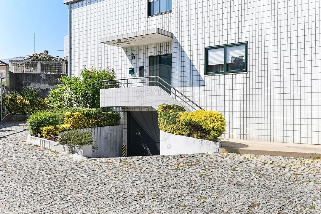 Apartamento T2 para Venda em Rio Tinto Foto 12