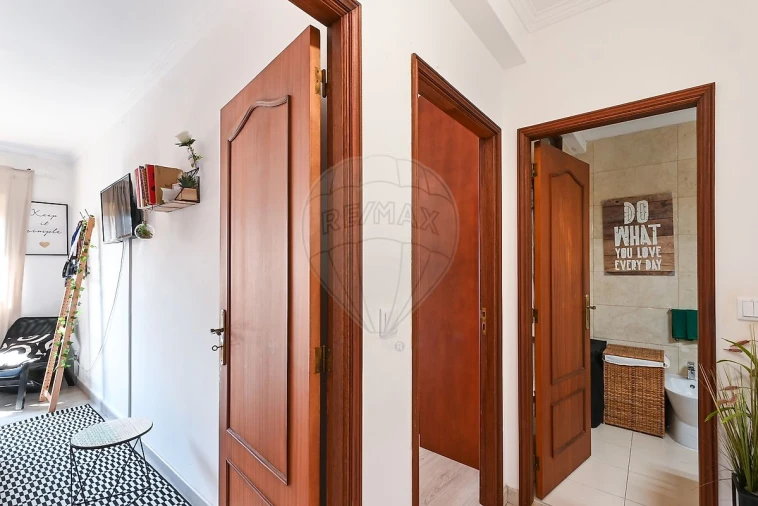 Apartamento T2 para Venda em Rio Tinto Foto 8