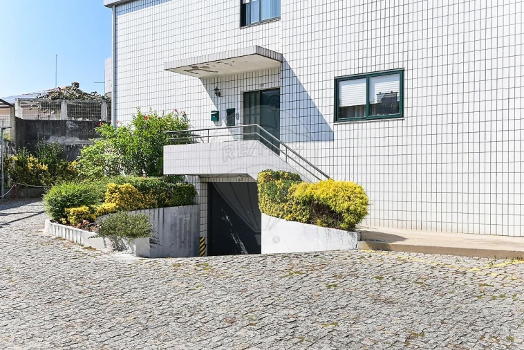 Apartamento T2 para Venda em Rio Tinto Foto 12