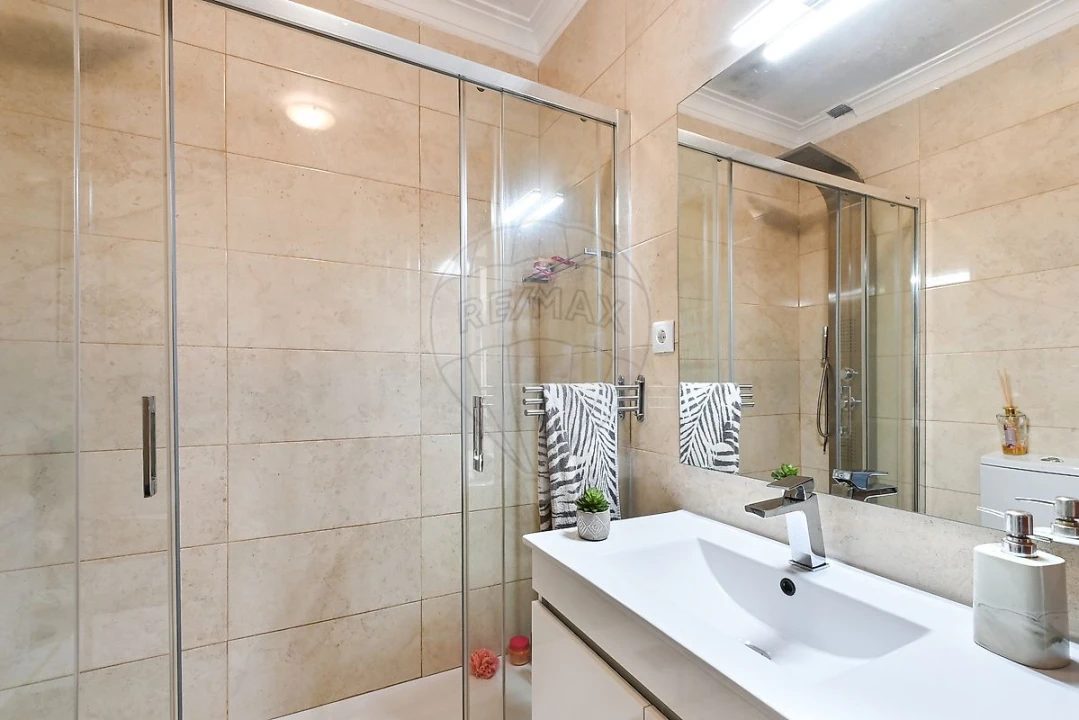 Apartamento T2 para Venda em Rio Tinto Foto 19