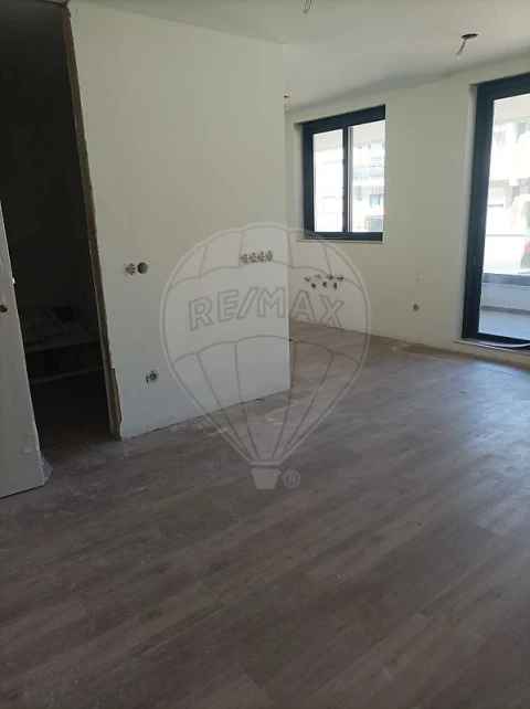 Apartamento T1 para Venda em Mafamude e Vilar do Paraíso