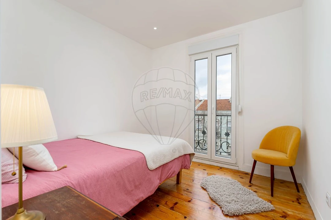 Apartamento T2 para Venda em Arroios Foto 4