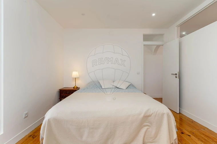 Apartamento T2 para Venda em Arroios Foto 5
