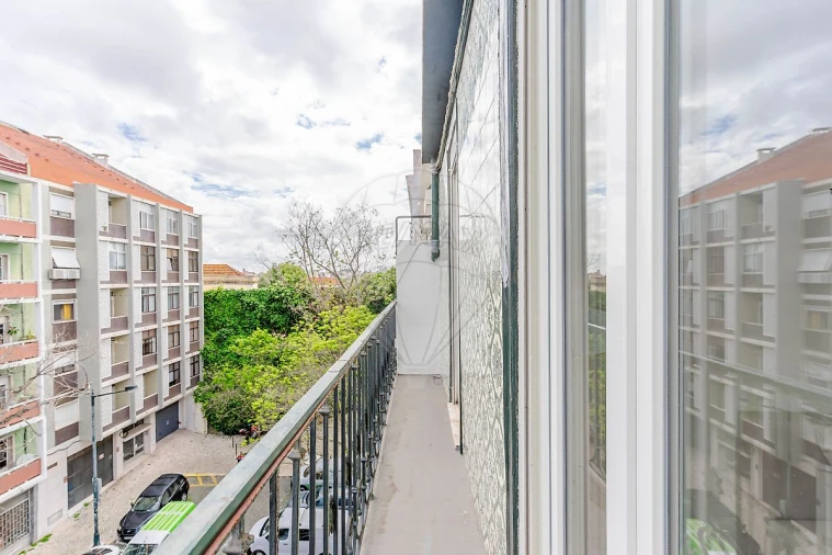 Apartamento T2 para Venda em Arroios Foto 8