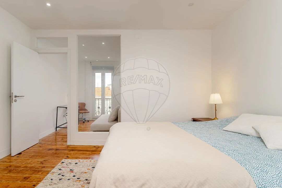 Apartamento T2 para Venda em Arroios Foto 7