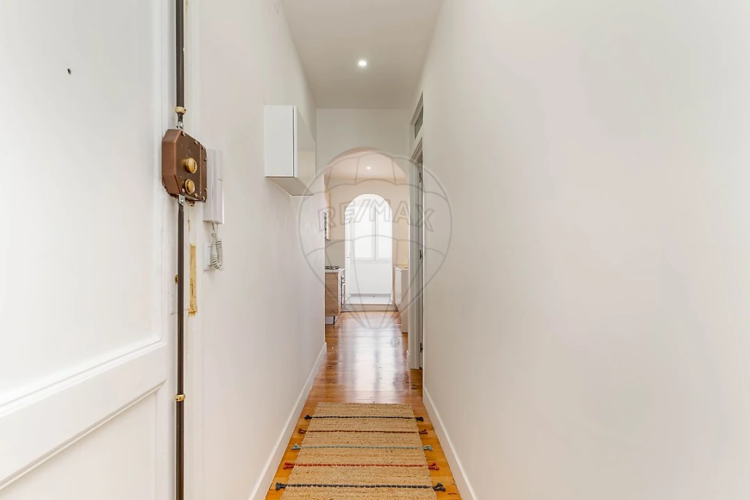 Apartamento T2 para Venda em Arroios Foto 10